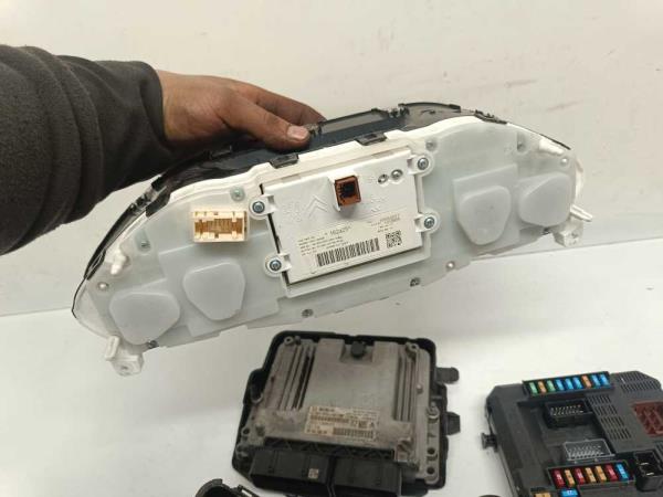 BOITIER COMPLET PEUGEOT 2008 1.6HDI BHY EURO6 - Vue 3